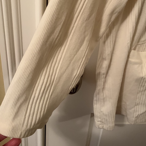 Lands’ End cream button-up lightweight stretchy cotton cardigan 3x(24W-26W) - Picture 3 of 11